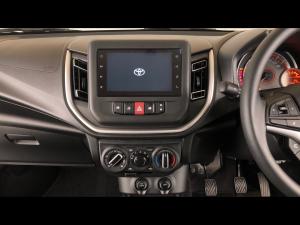 Toyota Vitz 1.0 XR manual - Image 24