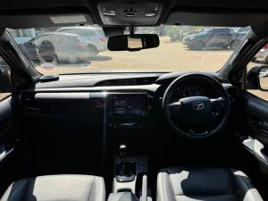 Toyota Hilux 2.8GD-6 double cab 4x4 Legend auto - Image 6