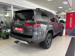 Toyota Land Cruiser 300 3.3D GR-Sport - Image 2