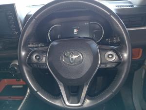 Toyota RAV4 2.0 GX-R AWD - Image 8