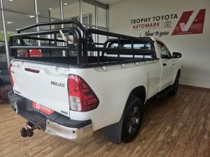Toyota Hilux 2.4GD-6 single cab 4x4 Raider manual - Image 2