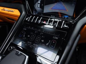 Lamborghini Urus S - Image 21
