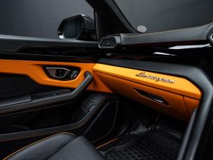 Lamborghini Urus S - Image 25