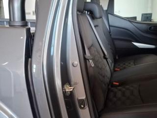 Nissan Navara 2.5DDTi double cab Stealth 4x4