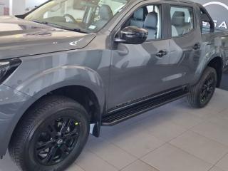 Nissan Navara 2.5DDTi double cab Stealth 4x4
