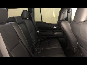 Toyota Land Cruiser Prado 2.8GD VX-R - Image 12