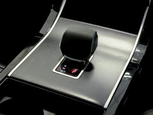 Land Rover Range Rover Velar D200 Dynamic SE - Image 18