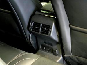 Land Rover Range Rover Velar D200 Dynamic SE - Image 19