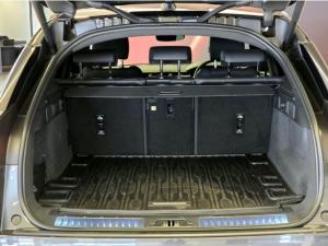 Land Rover Range Rover Velar D200 Dynamic SE - Image 9