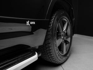 Land Rover Defender 110 D240 X-Dynamic SE - Image 5