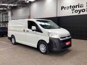Toyota Quantum 2.8 LWB panel van manual - Image 1