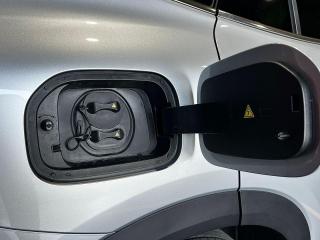 Geely E5 EM-i Apex