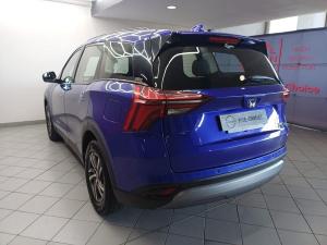 Mahindra XUV700 2.0T AX5 - Image 10