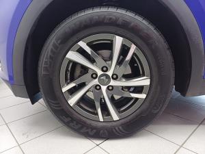 Mahindra XUV700 2.0T AX5 - Image 12