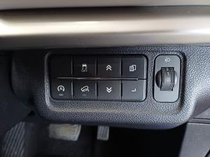 Mahindra XUV700 2.0T AX5 - Image 15