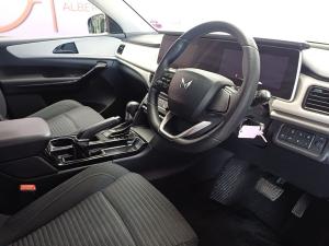 Mahindra XUV700 2.0T AX5 - Image 21