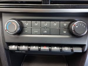 Mahindra XUV700 2.0T AX5 - Image 22