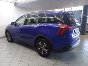 Mahindra XUV700 2.0T AX5 - Image 9