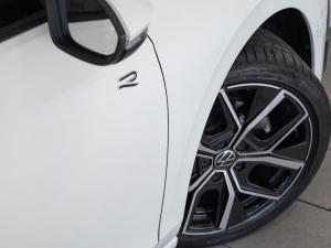 Volkswagen Golf 1.4TSI R-Line Plus - Image 14
