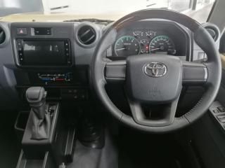 Toyota Land Cruiser 79 2.8GD-6 double cab auto