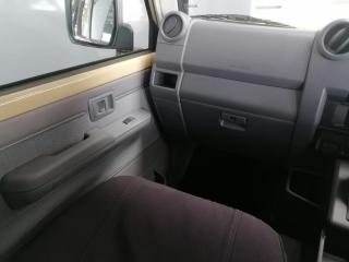 Toyota Land Cruiser 79 2.8GD-6 double cab auto