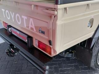 Toyota Land Cruiser 79 2.8GD-6 double cab auto