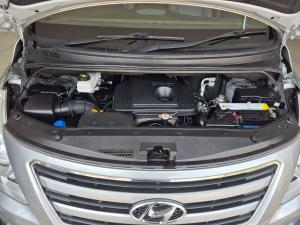 Hyundai H-1 2.5 Crdi A/T/ 2.5 Elite automatic - Image 9