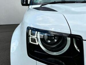 Land Rover Defender 110 D350 X-Dynamic HSE - Image 2