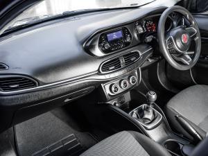 Fiat Tipo sedan 1.4 City Life - Image 18