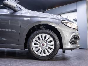 Fiat Tipo sedan 1.4 City Life - Image 8