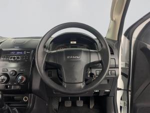 Isuzu D-MAX 250 HO HI-RIDE D/C - Image 13