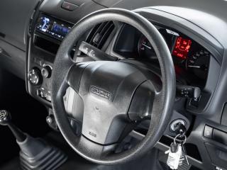 Isuzu D-Max Gen 6 250 single cab Fleetside safety
