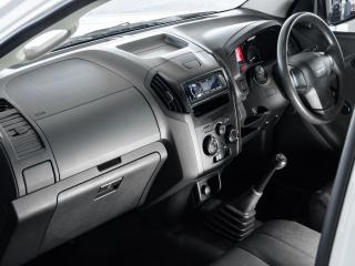 Isuzu D-Max Gen 6 250 single cab Fleetside safety