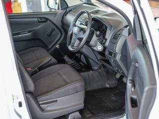 Isuzu D-Max Gen 6 250 single cab Fleetside safety