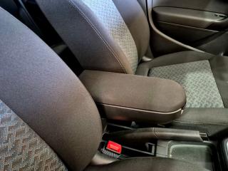 Volkswagen Polo Vivo hatch 1.6 Life
