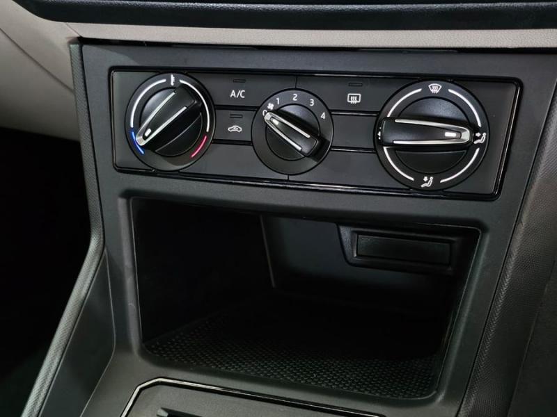 Volkswagen Polo Polo sedan 1.6 auto