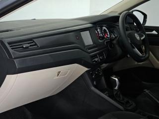 Volkswagen Polo sedan 1.6 auto