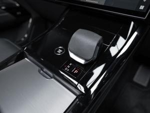 Land Rover Range Rover Sport P360 Dynamic SE - Image 24