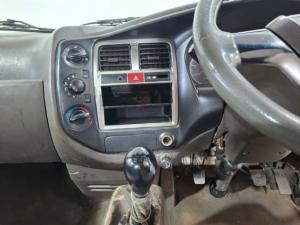 Hyundai H-100 Bakkie 2.6D deck (aircon) - Image 10