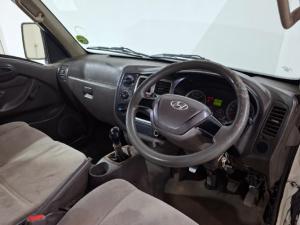Hyundai H-100 Bakkie 2.6D deck (aircon) - Image 11