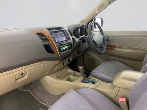 Toyota Fortuner 4.0 V6 automatic - Image 15