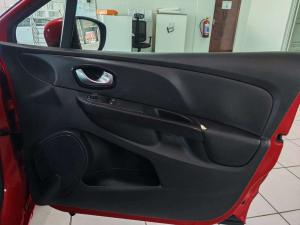 Renault Clio IV 900T Blaze LTD Edition 5-Door - Image 9