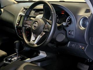 Nissan Navara 2.5DDTi double cab LE Plus 4x4