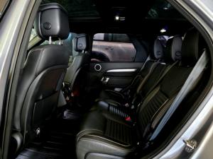 Land Rover Discovery D300 R-Dynamic HSE - Image 12