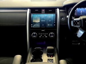 Land Rover Discovery D300 R-Dynamic HSE - Image 16