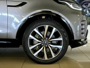Land Rover Discovery D300 R-Dynamic HSE - Image 3