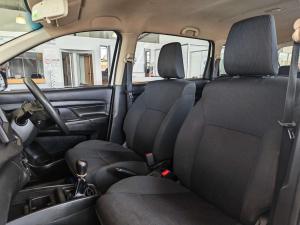 Suzuki Ertiga 1.5 GA - Image 10