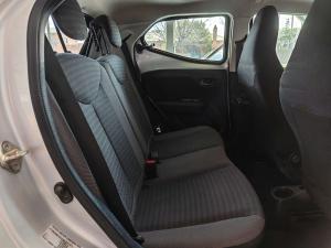 Toyota Aygo 1.0 X-CITE - Image 19