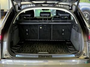 Land Rover Range Rover Velar D200 Dynamic SE - Image 9