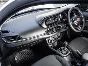 Fiat Tipo hatch 1.4 Life - Image 17